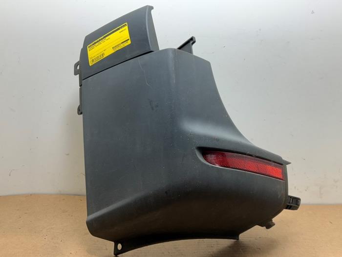 Esquina de parachoques izquierda detrás Mercedes Sprinter