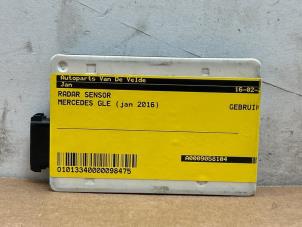 Gebruikte Radar sensor Mercedes GLE (W166) 300d 2.0 4-Matic Prijs € 453,75 Inclusief btw aangeboden door Autoparts Van De Velde