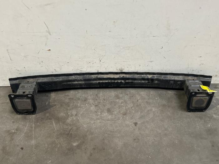 Belka podwozia tyl Mercedes CLA