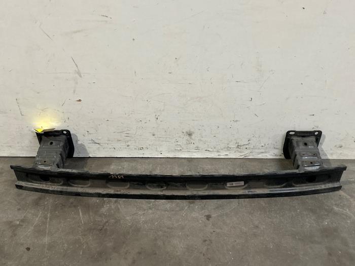 Viga de chasis detrás Mercedes CLA