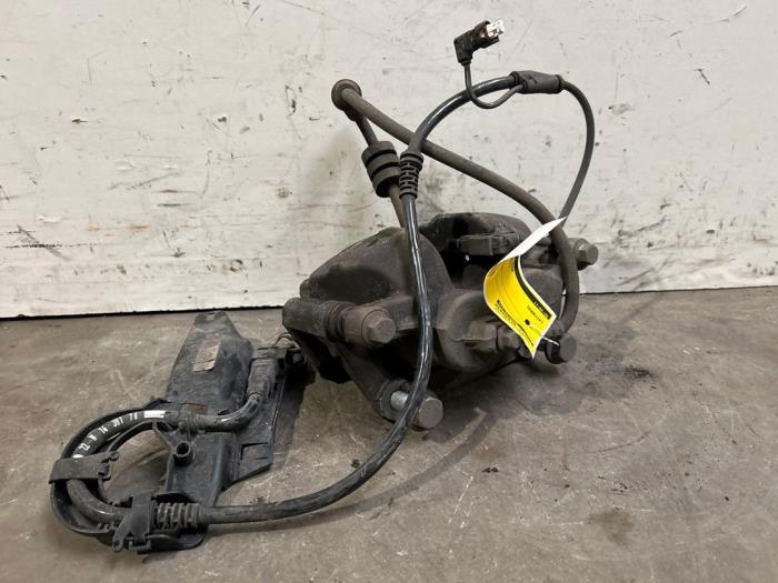 Pinza de freno izquierda delante Mercedes CLA