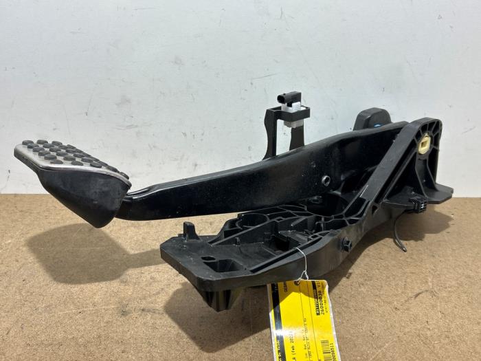 Brake pedal Mercedes CLA