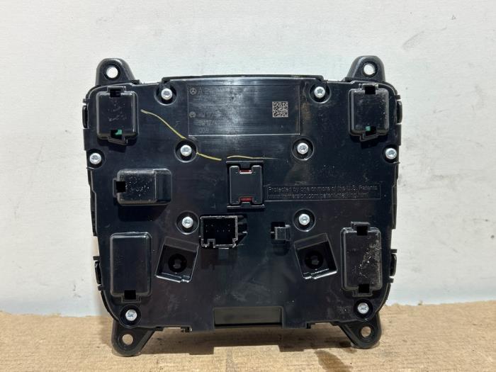 Sterowanie komputera pokladowego Mercedes CLA