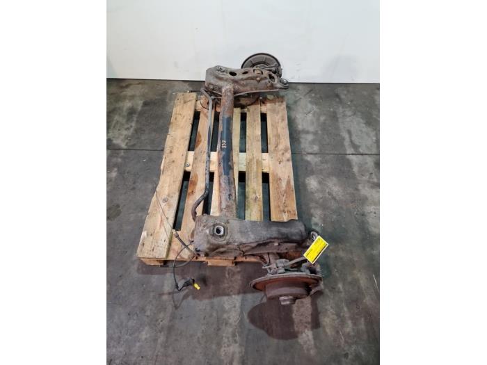 Os tylna napedu na przednie kola Mercedes A-Klasse