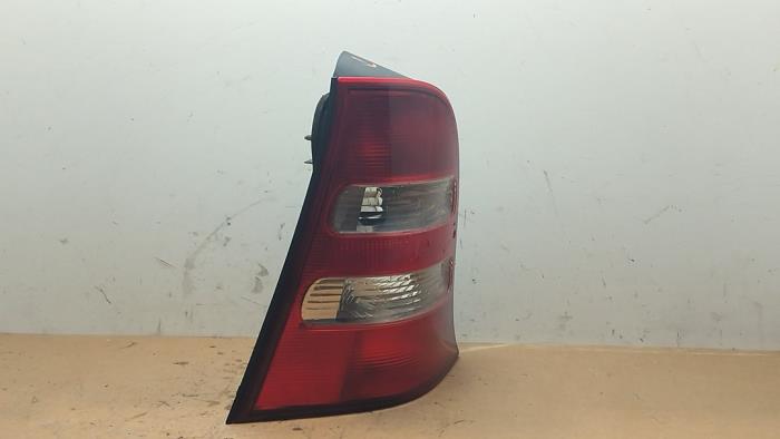 Luz trasera izquierda Mercedes A-Klasse