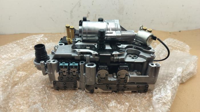 Bloc soupapes hydraulique Mercedes CLA