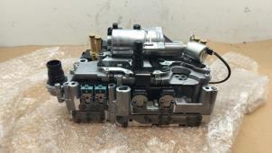 Gebruikte Kleppenblok hydraulisch Mercedes CLA Shooting Brake (117.9) 1.6 CLA-180 16V Prijs op aanvraag aangeboden door Autoparts Van De Velde