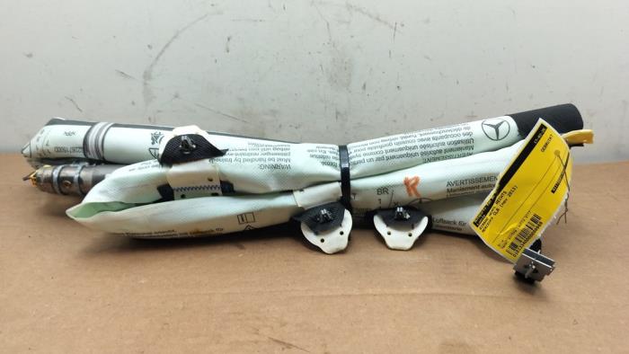 Kurtyna prawa Mercedes CLA