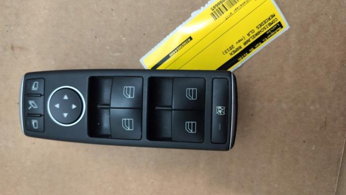 Interruptor combinado de ventanillas Mercedes CLA
