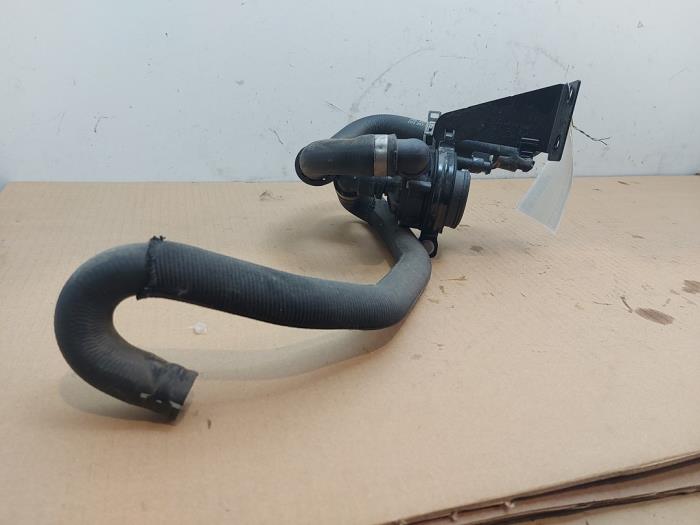 Zusätzliche Wasserpumpe Mercedes Sprinter