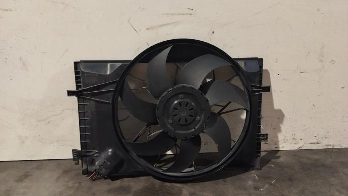 Wentylator chlodzenia silnika Mercedes C-Klasse