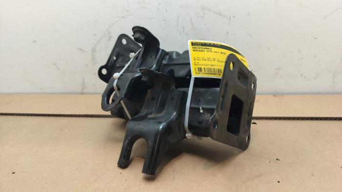 Belka chlodnicy Mercedes Vito