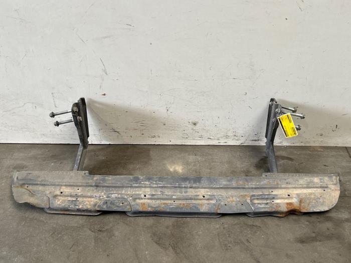 Estribo detrás Mercedes Sprinter