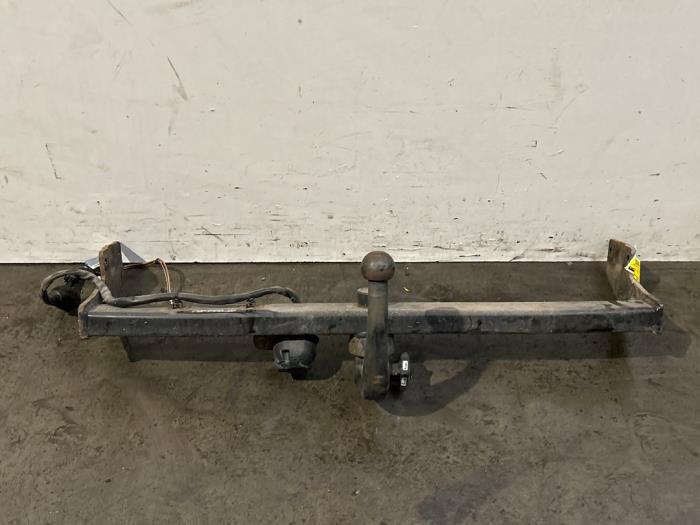 Hak holowniczy Mercedes A-Klasse