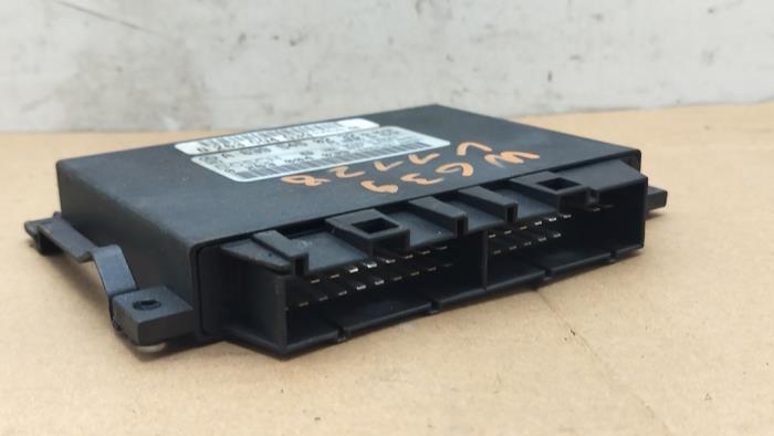 Ordenador asistencia de estacionamiento Mercedes Vito