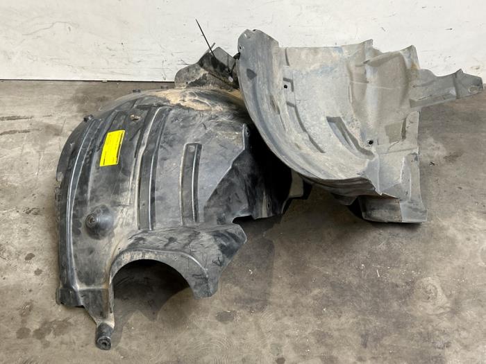 Nadkole Mercedes C-Klasse