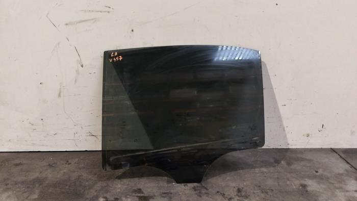 Szyba drzwi lewych tylnych wersja 4-drzwiowa Mercedes E-Klasse