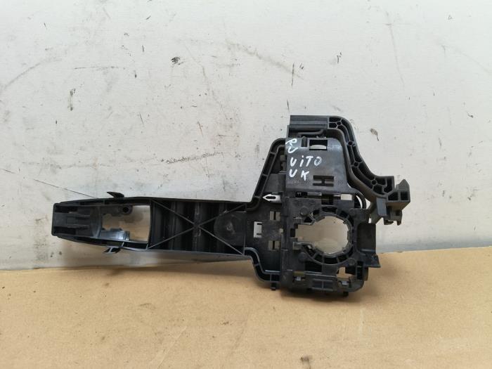 Mechanizm blokady drzwi prawych przednich wersja 4-drzwiowa Mercedes Vito