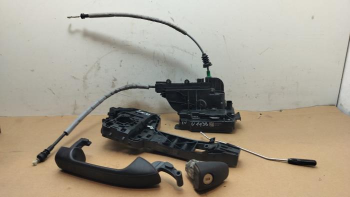 Serrure portière mécanique 2portes gauche Mercedes Vito