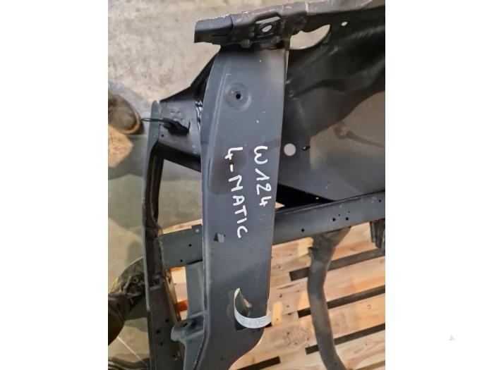 Panel przedni Mercedes E-Klasse