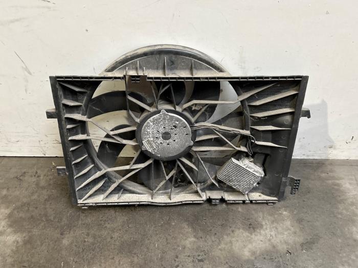 Ventilateur de refroidissement moteur Mercedes C-Klasse
