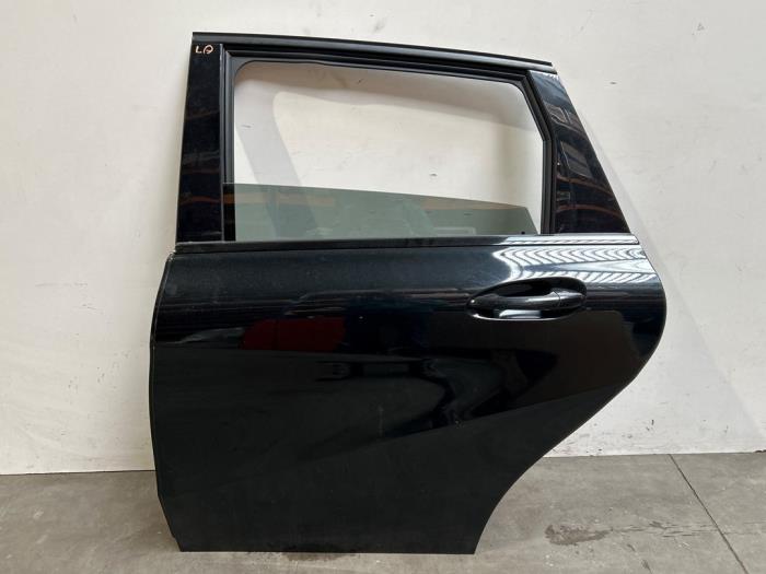 Drzwi lewe tylne wersja 4-drzwiowa Mercedes B-Klasse