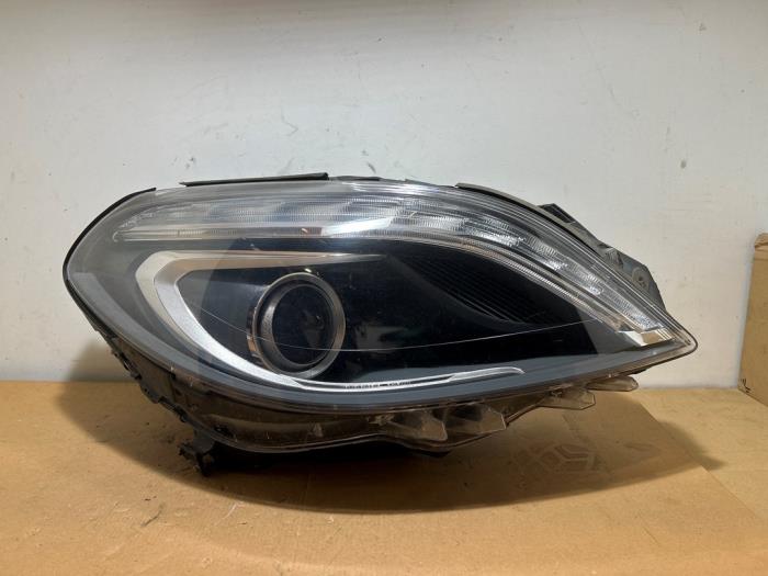 Reflektor prawy Mercedes B-Klasse