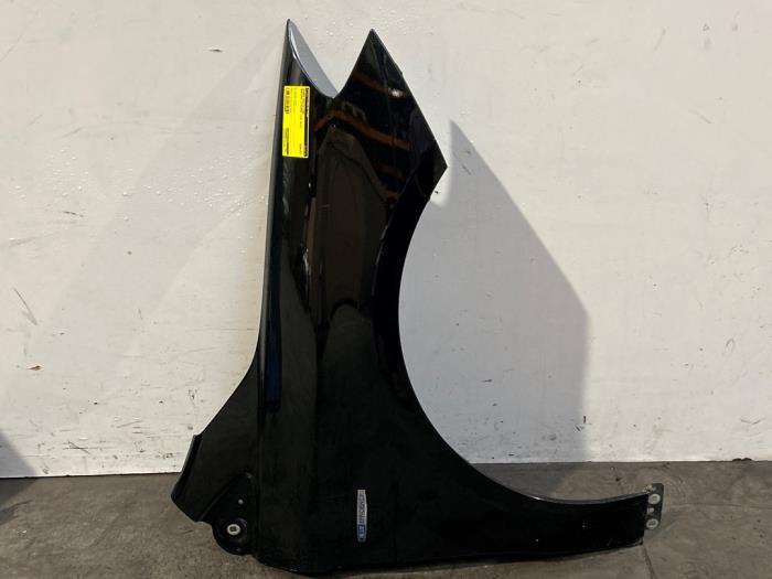 Kotflügel rechts vorne Mercedes B-Klasse
