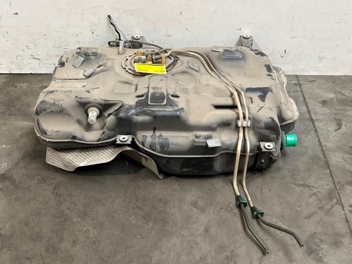 Krafstofftank Mercedes B-Klasse