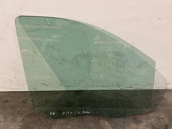 Ventanilla de puerta de 2 puertas derecha Mercedes Vito