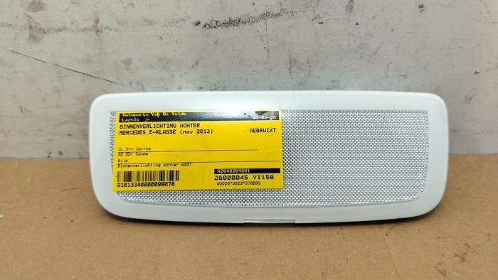 Iluminación interior detrás Mercedes E-Klasse