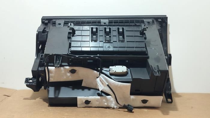 Glovebox Mercedes CLA