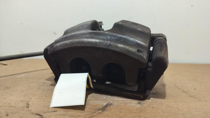 Bremszange rechts vorne Mercedes CLA