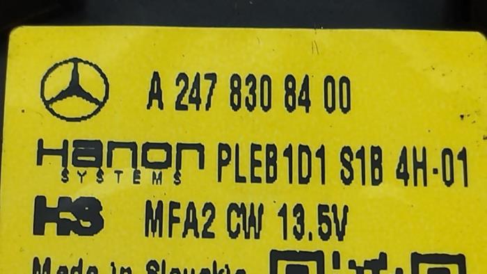 Silnik wentylatora nagrzewnicy Mercedes CLA
