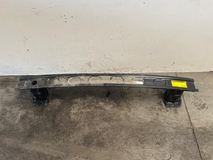 Viga de chasis detrás Mercedes CLA