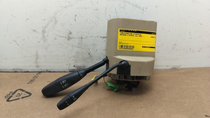 Przelacznik Combi kolumny kierownicy Mercedes E-Klasse