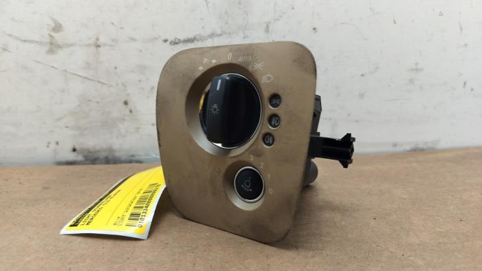 Przelacznik swiatel Mercedes CLS-Klasse