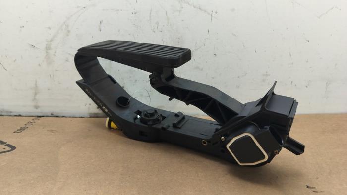 Pedal gazu Mercedes CLS-Klasse
