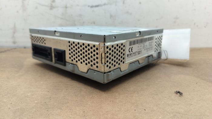 Wzmacniacz radiowy Mercedes E-Klasse