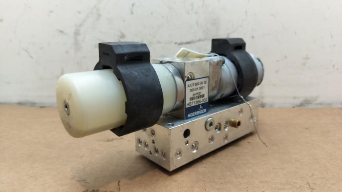 Pompa hydrauliczna Mercedes SLK