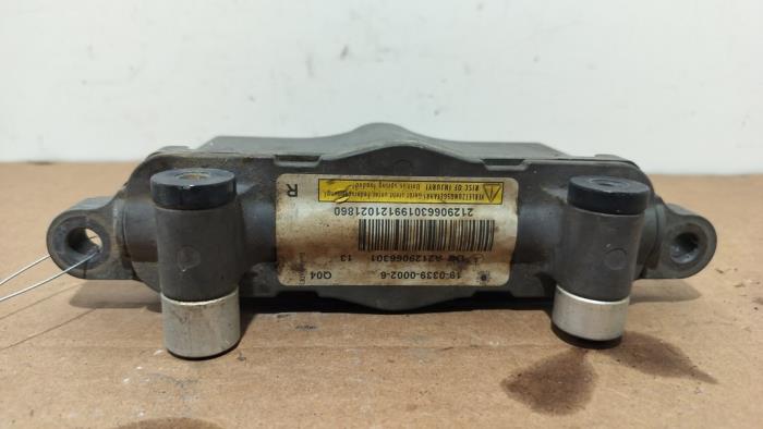 Pop up bonnet system Mercedes E-Klasse