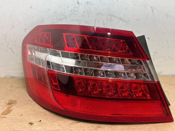 Tylne swiatlo pozycyjne lewe Mercedes E-Klasse