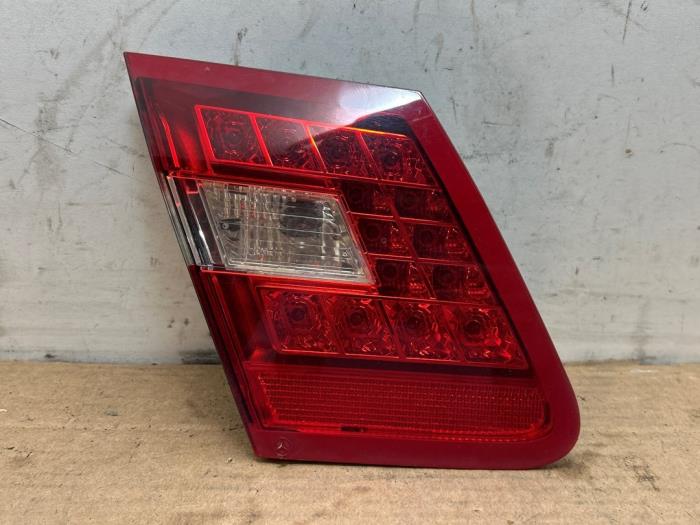 Tylne swiatlo pozycyjne lewe Mercedes E-Klasse