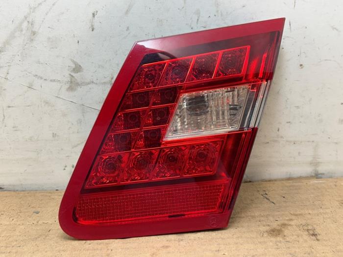 Feu arrière droit Mercedes E-Klasse