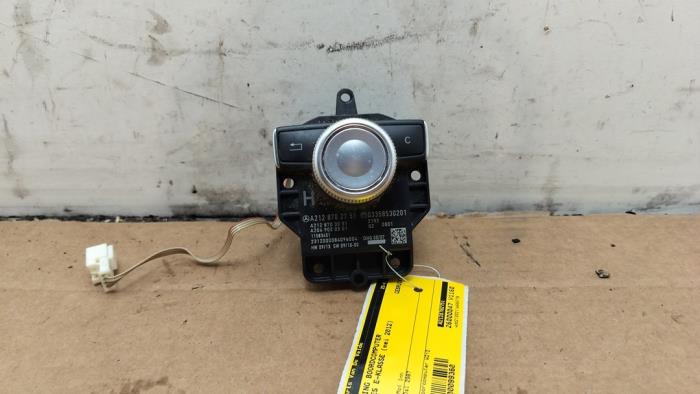 Sterowanie komputera pokladowego Mercedes E-Klasse