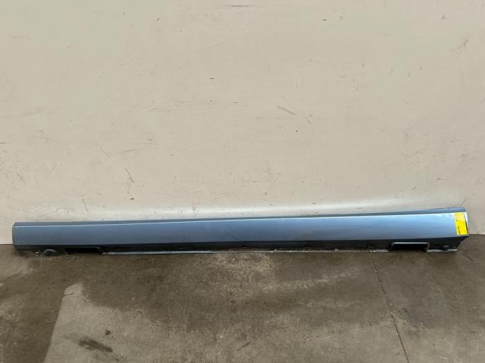 Próg lewy Mercedes E-Klasse