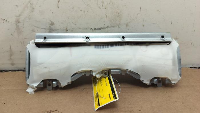 Poduszka powietrzna kolanowa Mercedes E-Klasse