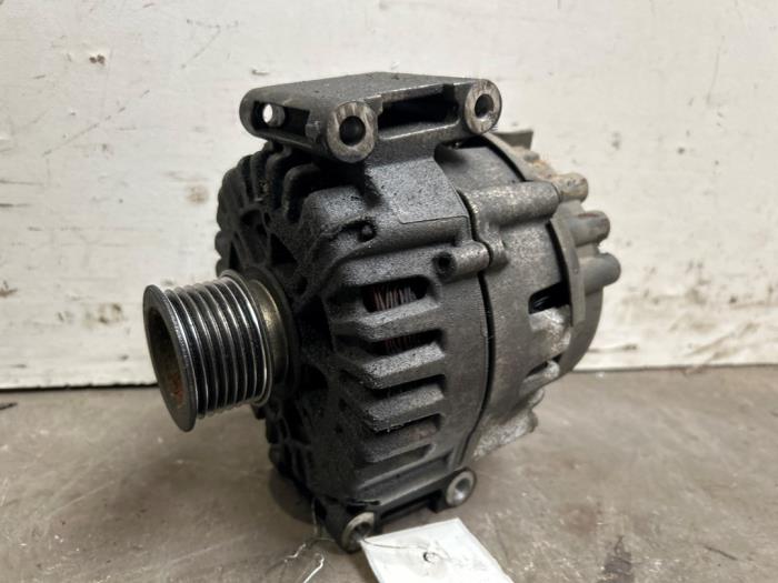 Dynamo Mercedes E-Klasse