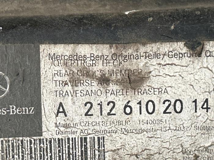 Viga de chasis detrás Mercedes E-Klasse