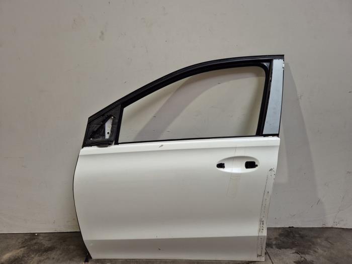 Tür 4-türig links vorne Mercedes B-Klasse